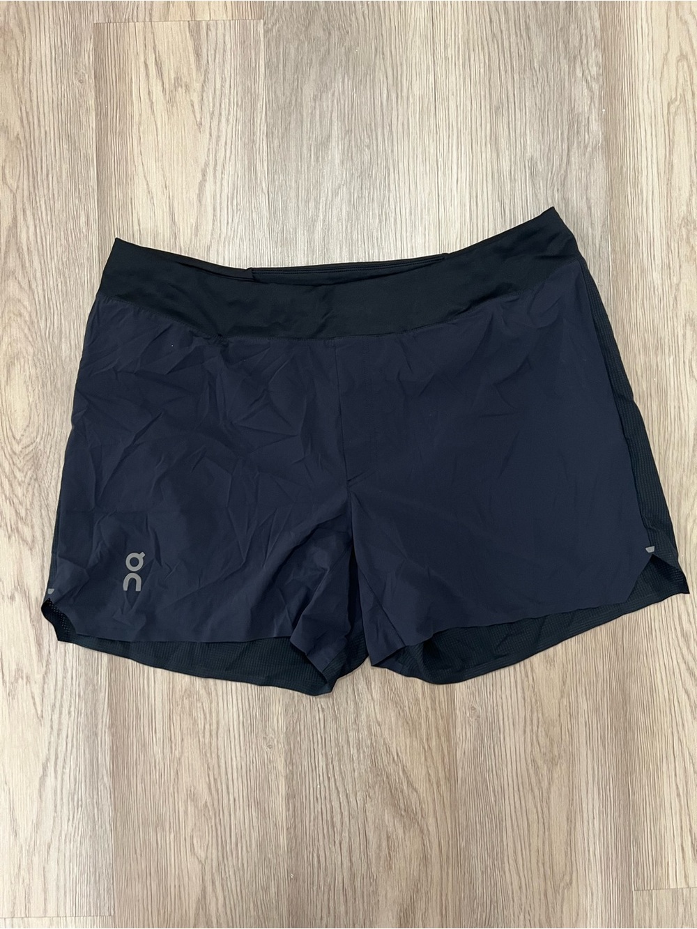 On Cloud Running 5” Lightweight Shorts Men XL Black Lined Performance Running